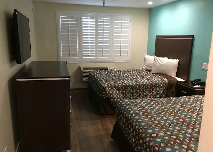 Vagabond Inn Executive - Bakersfield Downtowner
