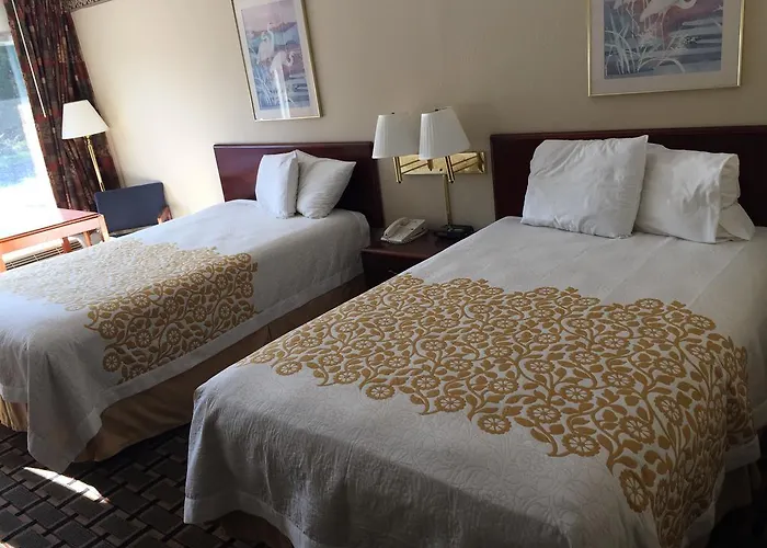 Budget Host Inn