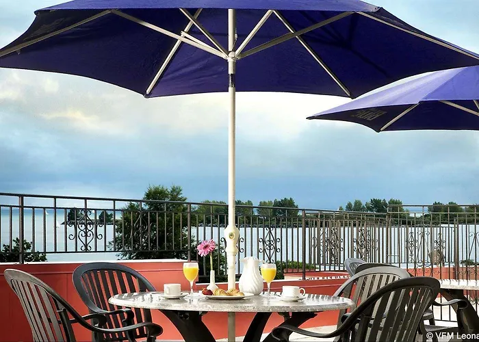 Four Points By Sheraton Toronto Lakeshore