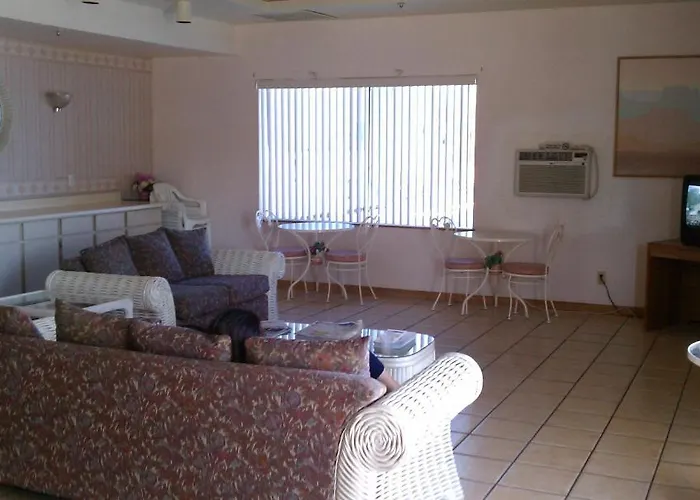 Goodnite Inn And Suites Of Bullhead City