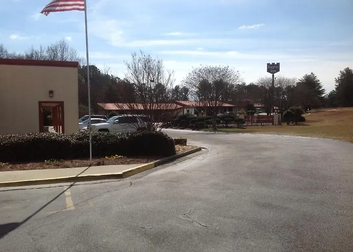 Knights Inn - Cayce