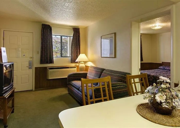 Howard Johnson Tulsa