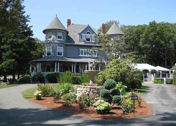 Castle Manor Inn