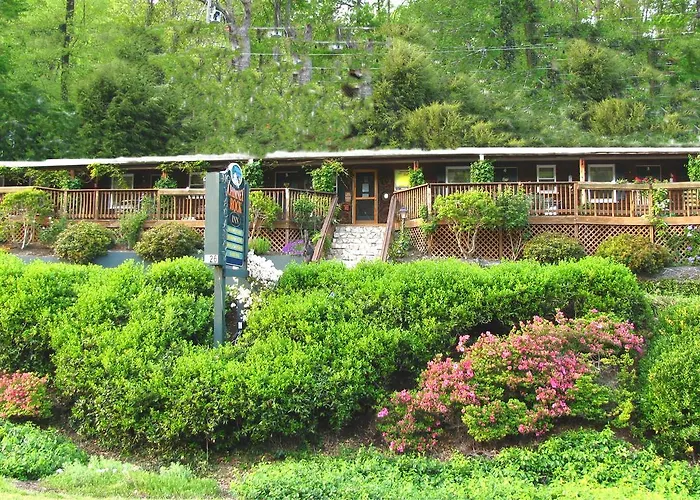 The Chimney Rock Inn & Cottages