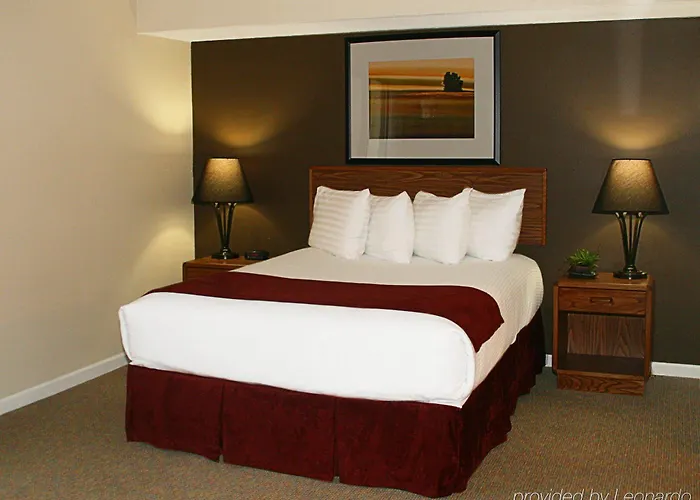 Sterling Hotel And Suites Clive