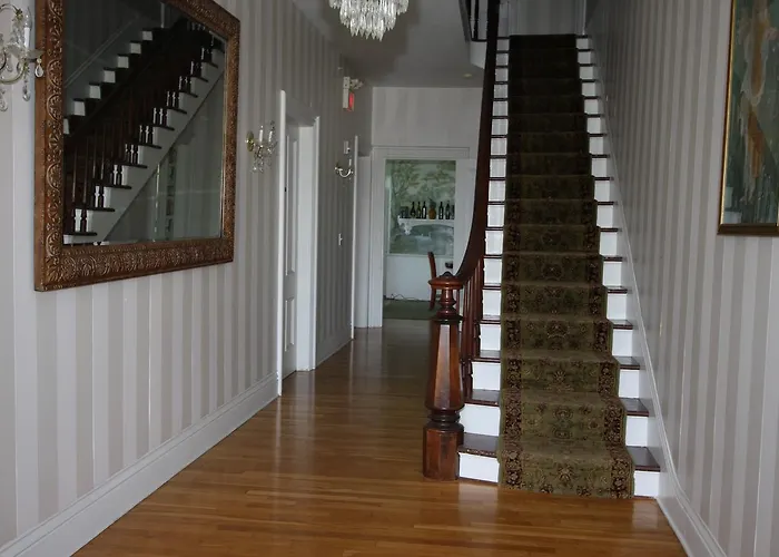 Langworthy Farm Bed & Breakfast Bed & Breakfast Westerly