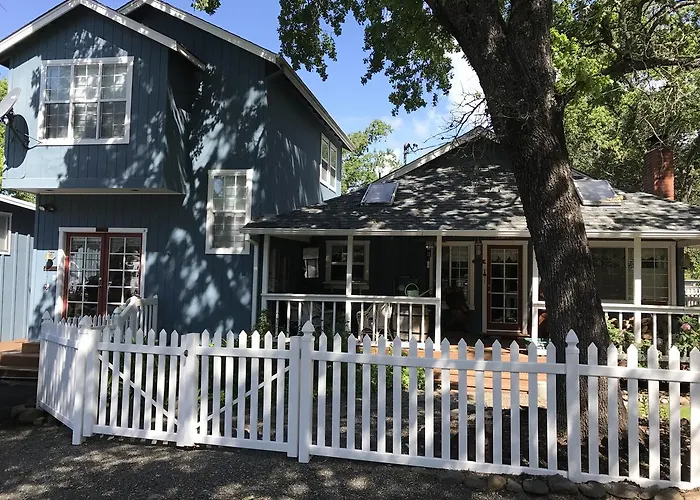 Trailside Inn Bed And Breakfast Calistoga