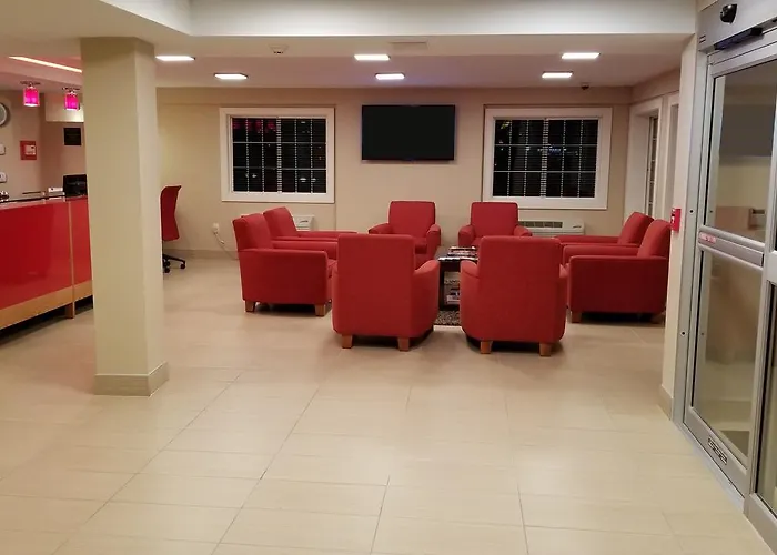 Red River Inn & Suites Fargo