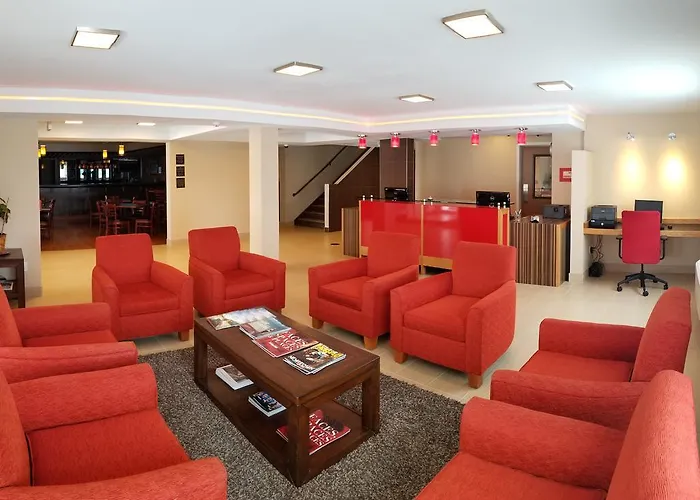 Red River Inn & Suites Fargo