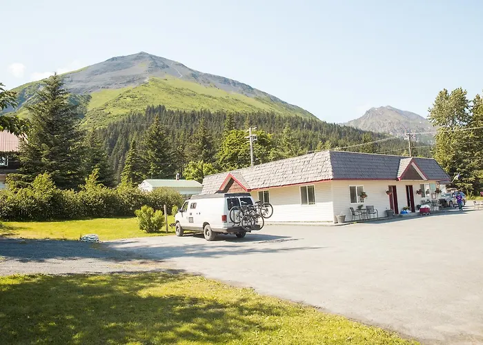 Trailhead Lodging