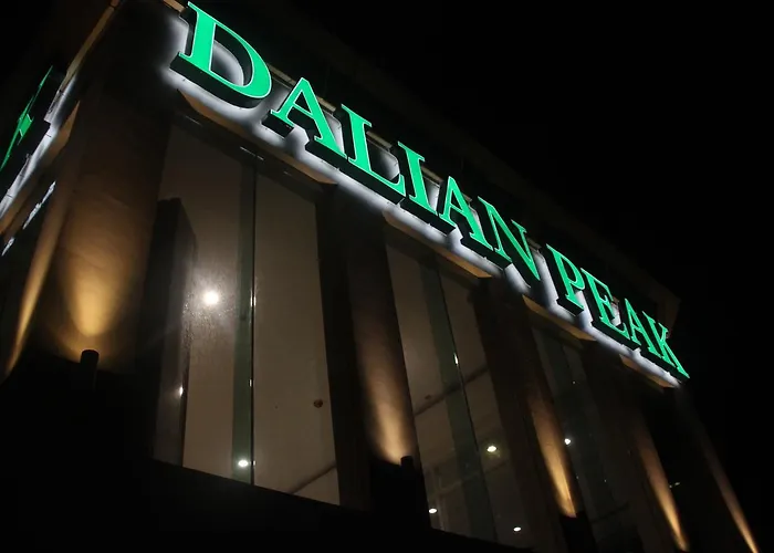 Dalian Peak Hotel