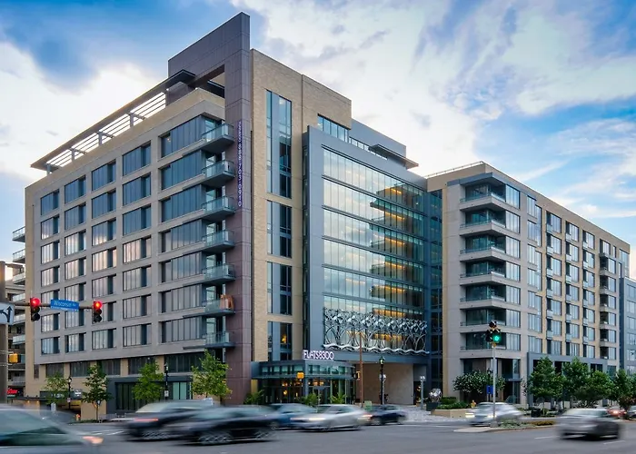 Global Luxury Suites In Downtown Bethesda