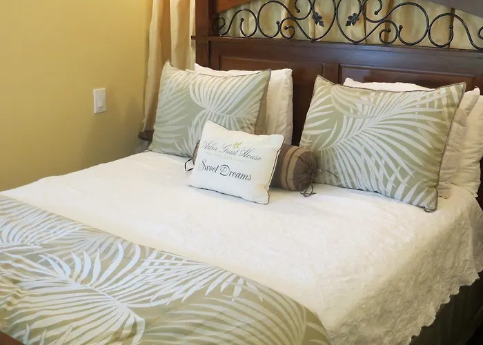 Arbor Guest House Napa