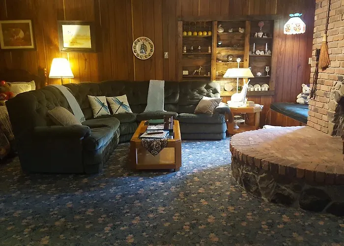 Whisperin' Pines Chalet Cooperstown