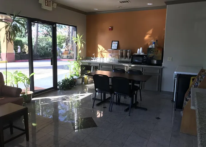 Camelot Inn And Suites Aldine