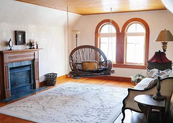 Round Barn Farm B & B Event Center