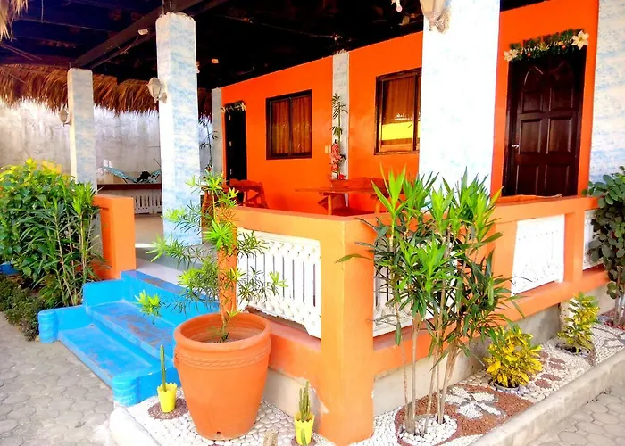 Jun And Carol Beach Cottages Pagudpud