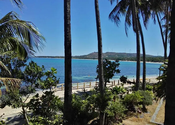 Jun And Carol Beach Cottages Pagudpud