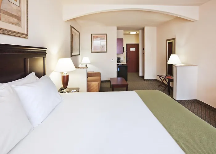 Holiday Inn Express Hotel And Suites Corsicana I-45 By Ihg