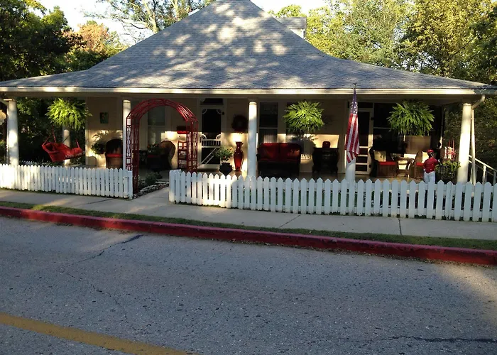 Red Bud Manor Inn Eureka Springs