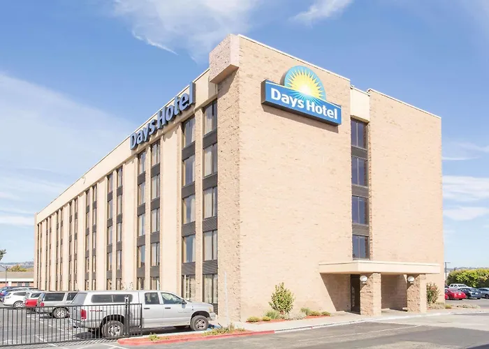 Days Hotel By Wyndham Oakland Airport-Coliseum