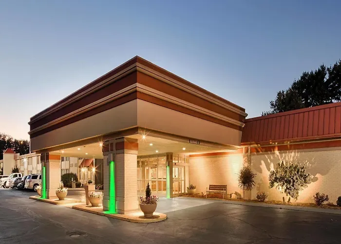 Baymont Inn & Suites Marietta