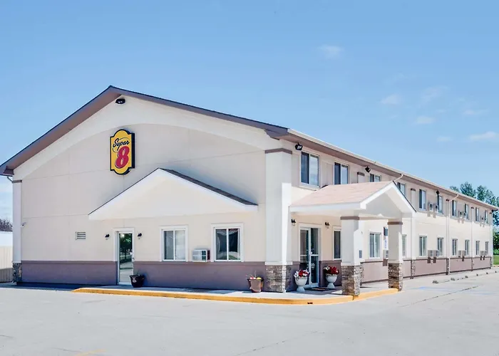 Super 8 By Wyndham Grand Forks