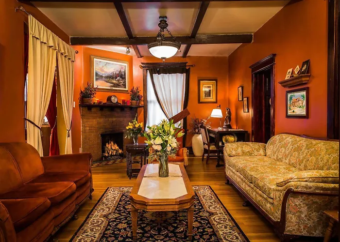 Downtown Historic Bed & Breakfast