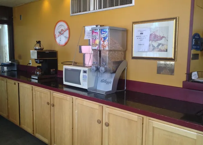 Rodeway Inn & Suites Denver