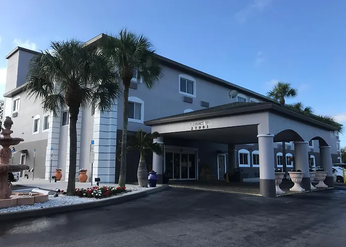 Days Inn & Suites By Wyndham Bonita Springs North Naples