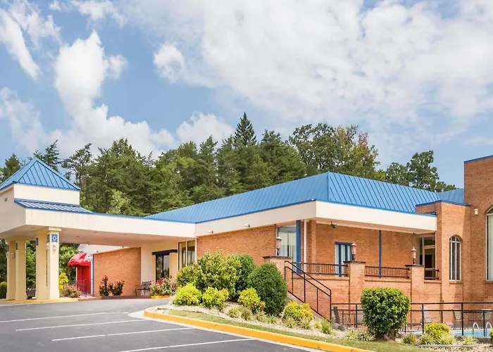 Days Inn By Wyndham Blacksburg Conference Center