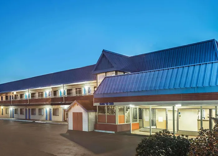 Budget Inn/ Natick