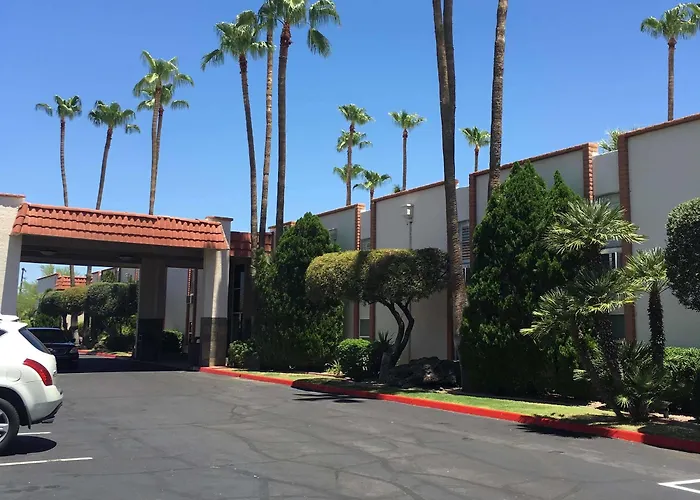 Ramada By Wyndham Tempe Near Asu Hotel