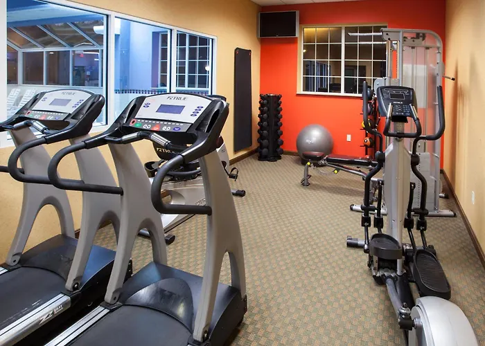 Country Inn & Suites By Radisson, Grand Rapids East, Mi