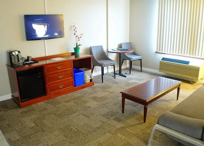 Peninsula Inn Niagara Falls