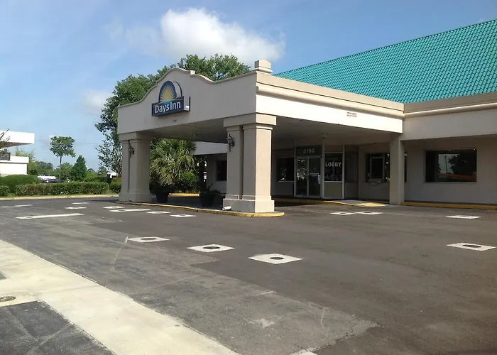 Days Inn By Wyndham Tallahassee-Government Center