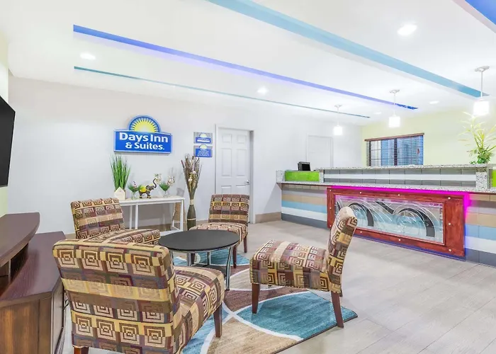 Days Inn & Suites By Wyndham Madisonville