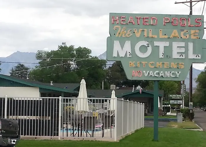 Bishop Village Motel