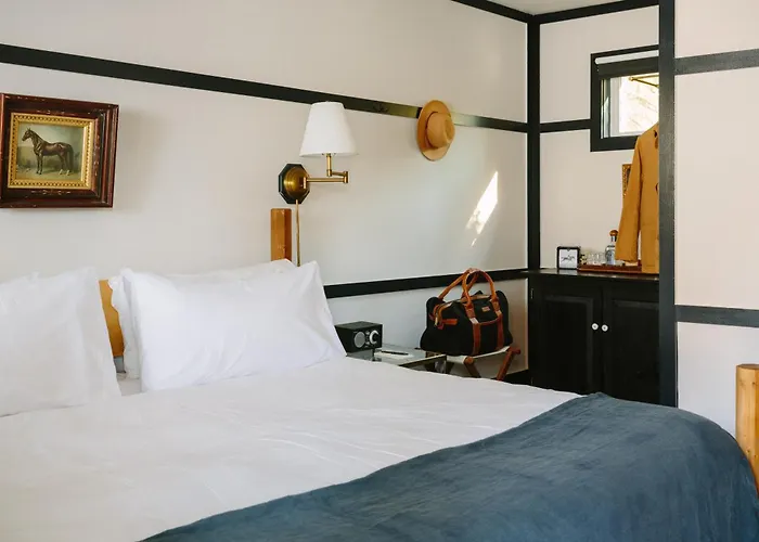 Brentwood Hotel