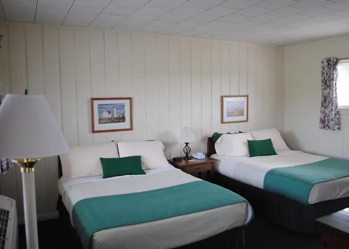 Rock Ledge Motel