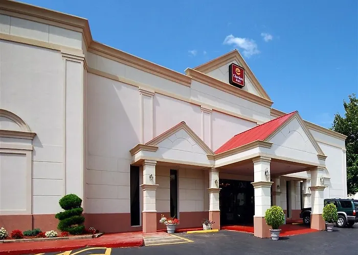 Clarion Inn & Fundome College Park