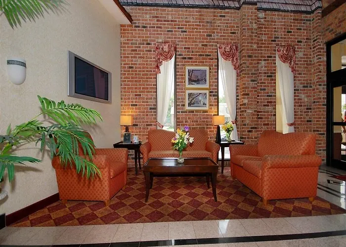 Clarion Inn & Fundome College Park