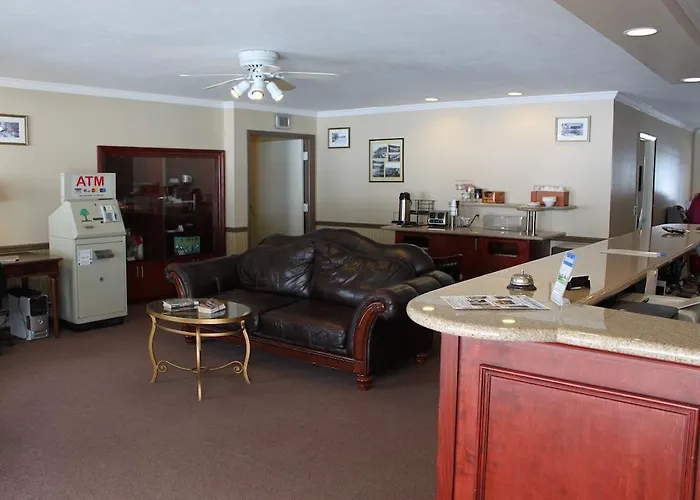 Red Carpet Inn On The Lake - Oneonta