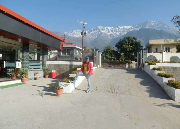 Hotel Dharamshala Paradise