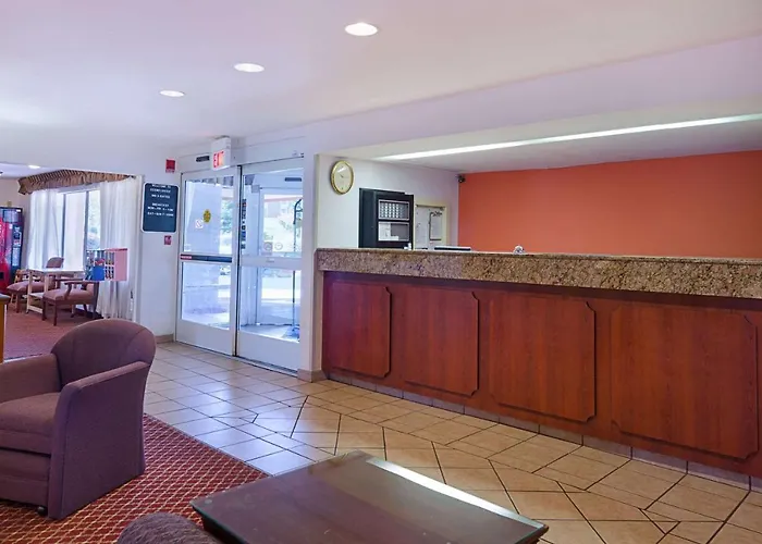 Econo Lodge Inn & Suites Johnson City
