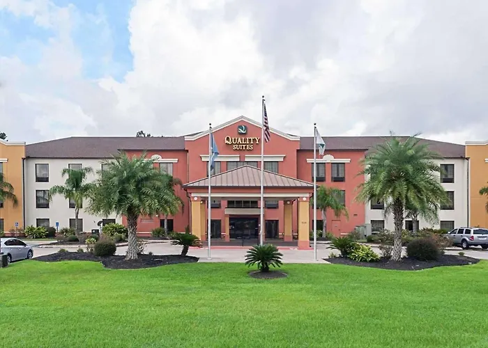 Quality Suites Sulphur