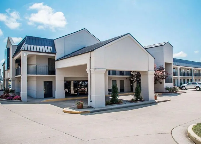Quality Inn Us65 & E Battlefield Rd Springfield