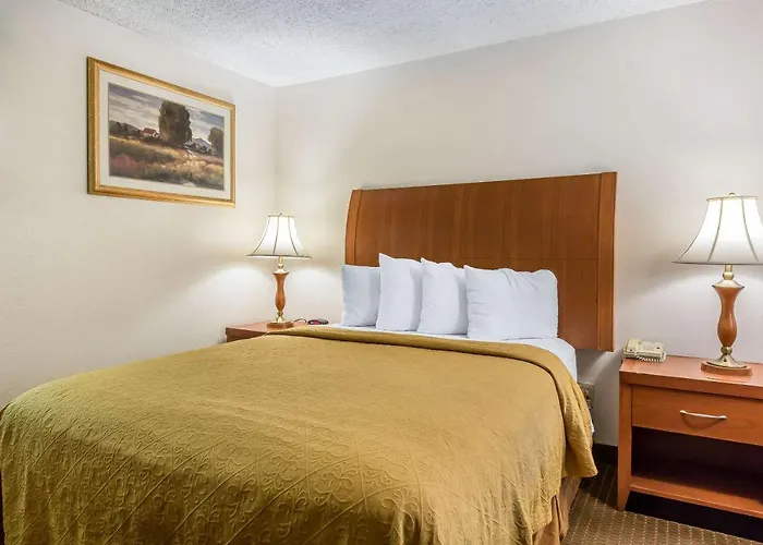 Quality Inn & Suites Bakersfield