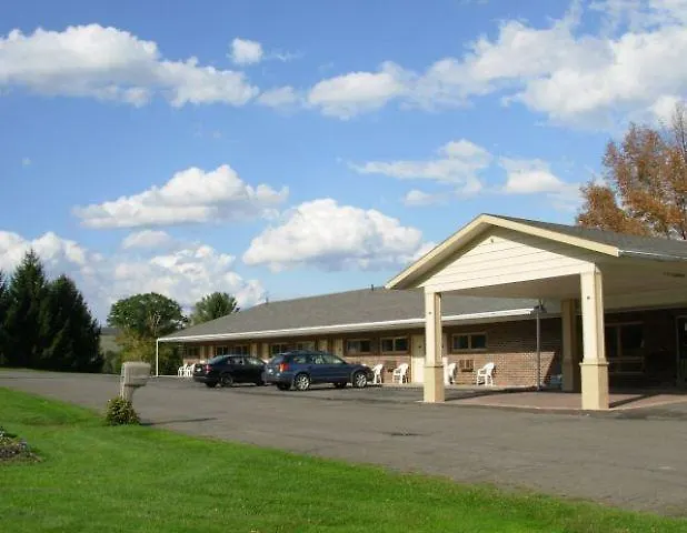 Red Carpet Inn On The Lake - Oneonta
