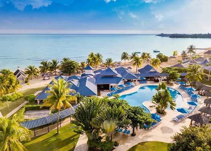 Jewel Runaway Bay Beach Resort & Waterpark